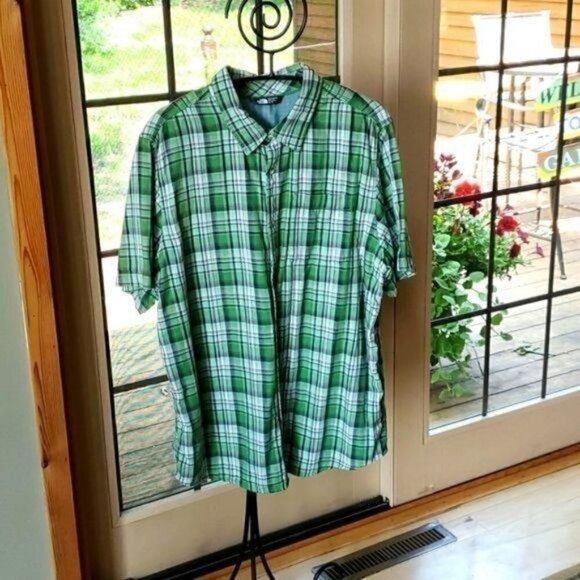 The North Face Green Plaid Casual Button Down Short Sleeve Sz XL Shirt - Picture 1 of 12